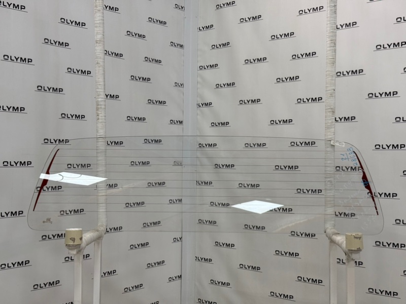 Запчасть стекло заднее Ford Ranger 2006-2012 ES новая Стекло заднее Ford Ranger 2006-2012 ES новая