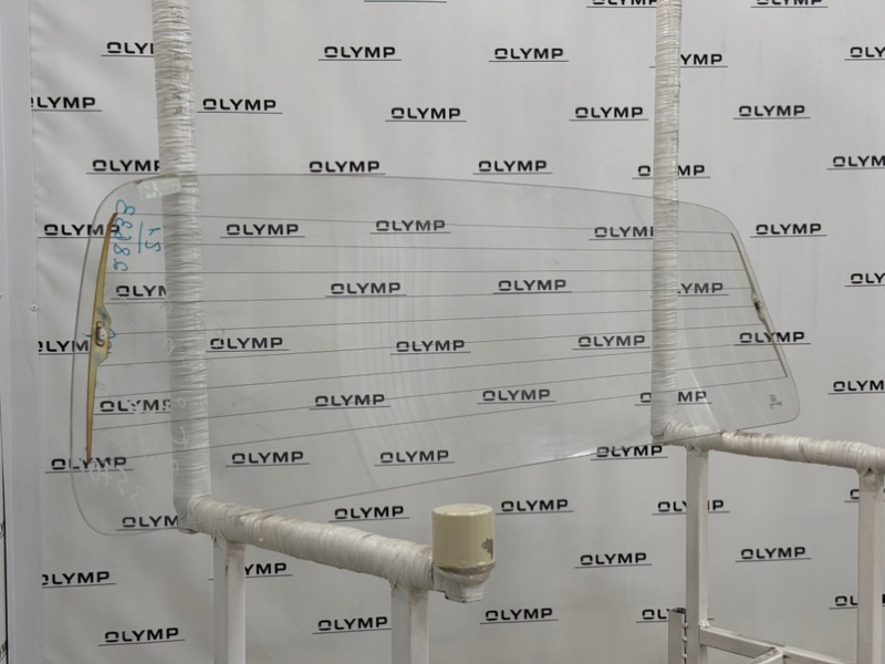 Стекло заднее Ford Ranger ES Стекло заднее Ford Ranger ES