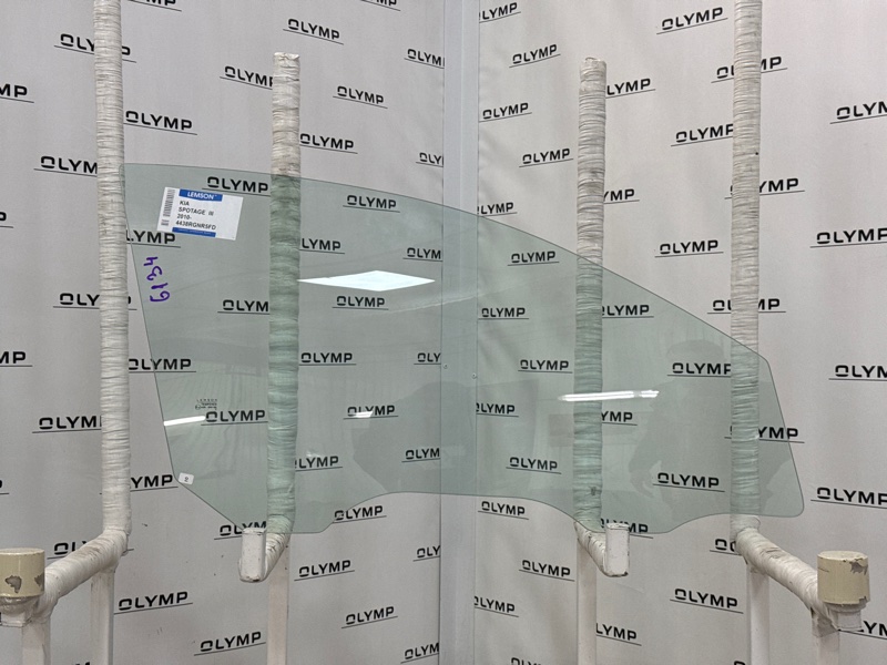 Стекло двери переднее правое Kia Sportage 2010-2016 SL D4HA 824213U000A новая