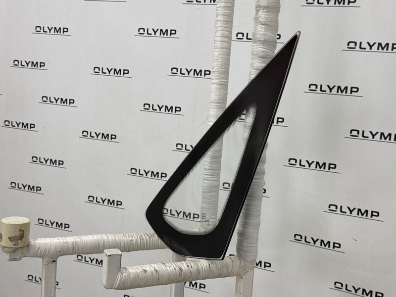 Стекло боковое (собачник) заднее левое Лада Гранта 2191