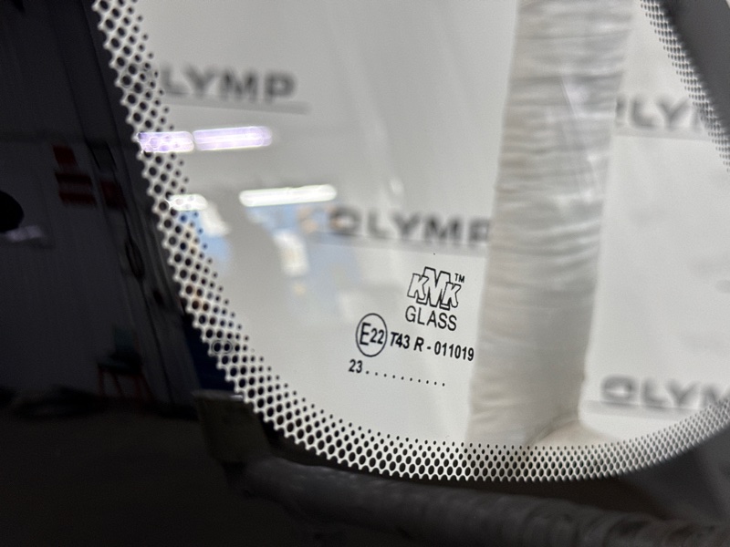 Стекло боковое (собачник) заднее левое Гранта 2013-2024 2191