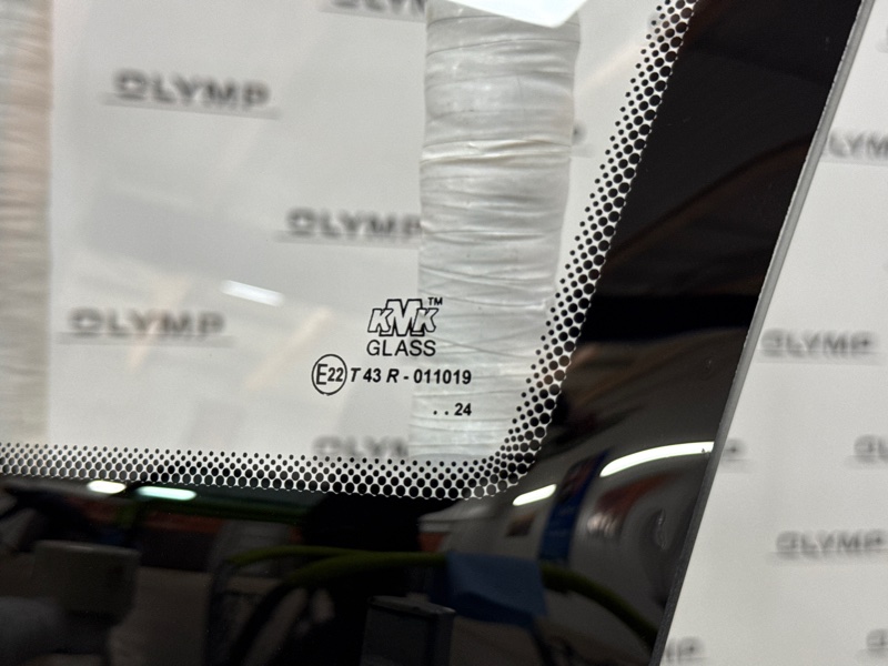 Стекло боковое (собачник) заднее правое Калина 2004-2013 1117 ВАЗ-11194