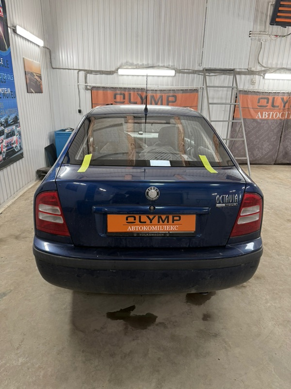 Стекло заднее заднее Octavia 1996-2010 1U2 BCA