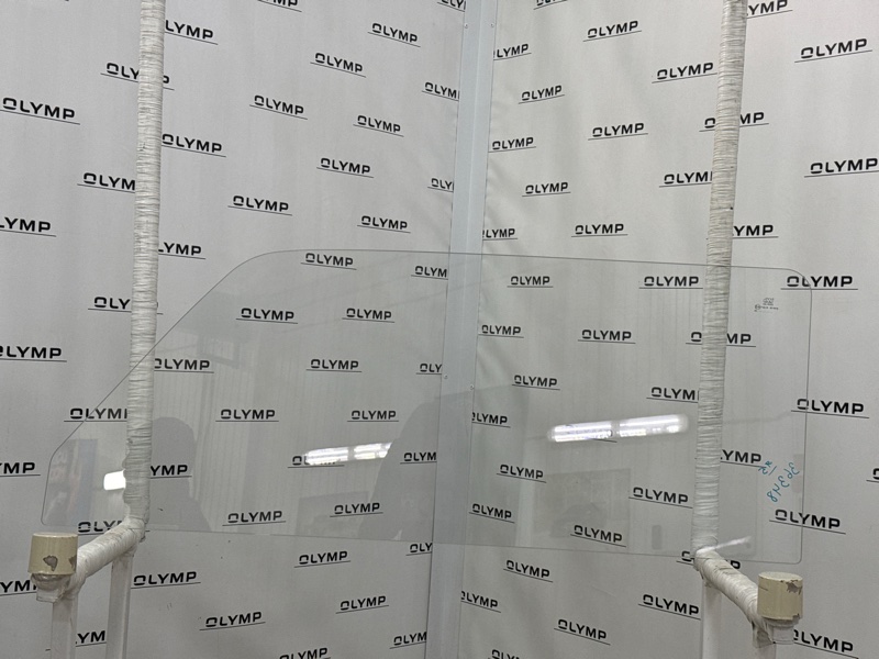 Стекло боковое переднее Лада Нива 1977-2021 21213 новая