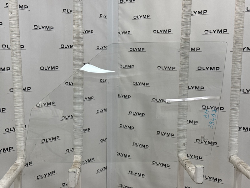 Стекло двери переднее левое Москвич 2141 1985-2002 21412 новая