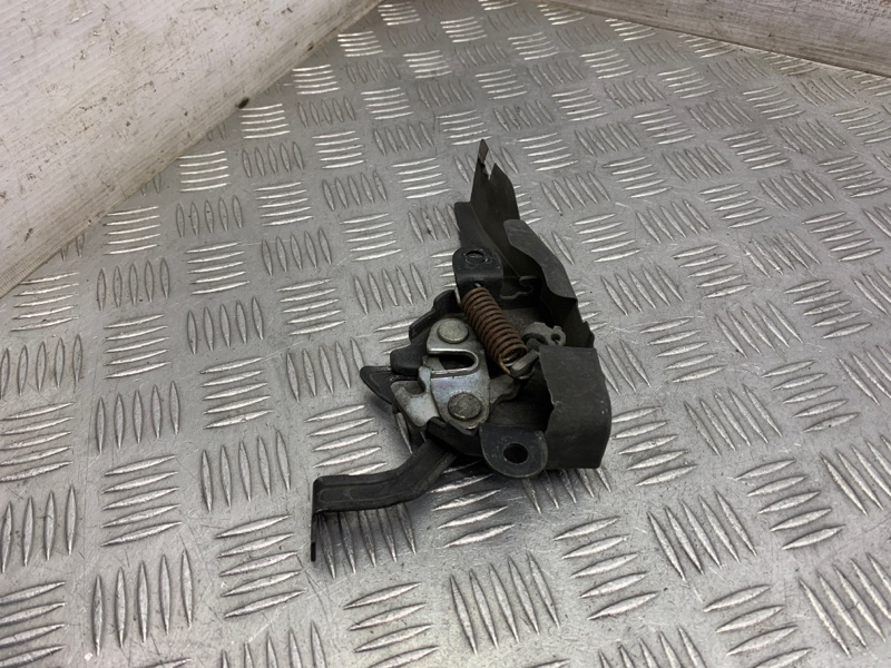 Замок капота Camry 2006 V40 2AZFE Замок капота Camry 2006 V40 2AZFE