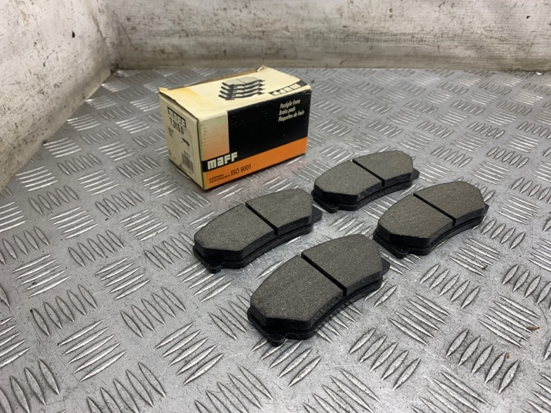 Тормозные колодки переднее 940 1998 945 Тормозные колодки переднее 940 1998 945