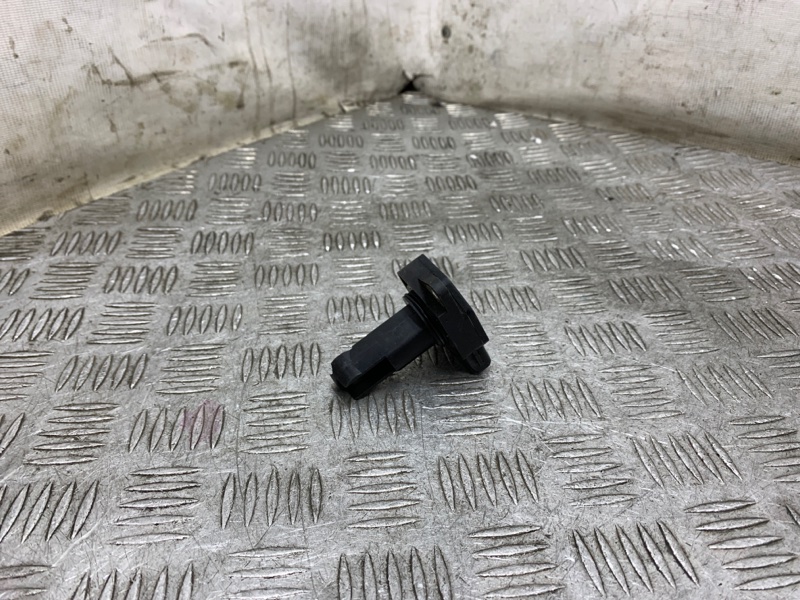 Датчик расхода воздуха 6 2005 GG L813 Датчик расхода воздуха 6 2005 GG L813