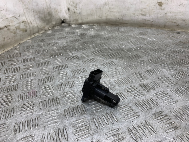 Датчик расхода воздуха Camry 2005 V30 2AZFE