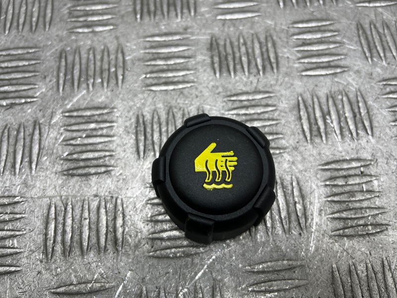 Запчасть крышка расширительного бачка Nissan Qashqai 2012 J10 MR20DE 21430AX30A новая Крышка расширительного бачка Nissan Qashqai 2012 J10 MR20DE 21430AX30A новая