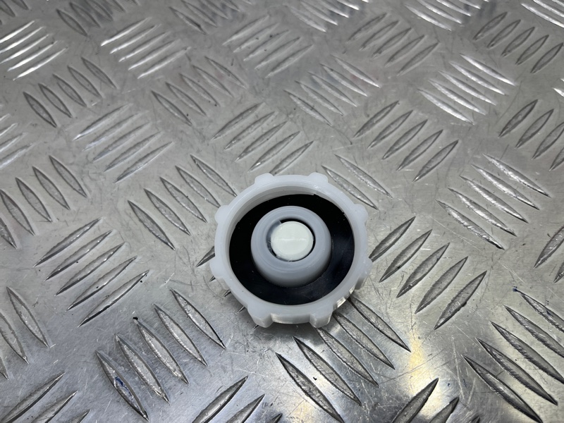 Крышка расширительного бачка X-TRAIL 2017 T32 MR20DD Крышка расширительного бачка X-TRAIL 2017 T32 MR20DD