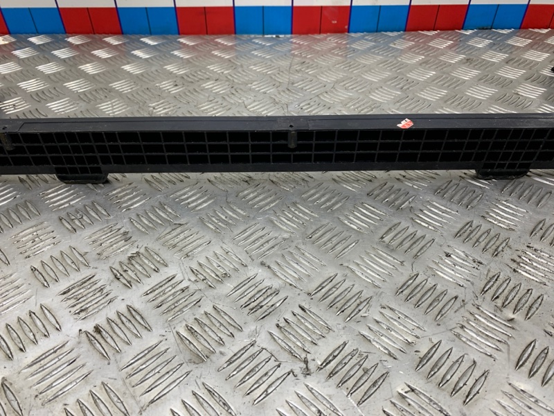 Кронштейн радиатора L9 2022 L2E15M