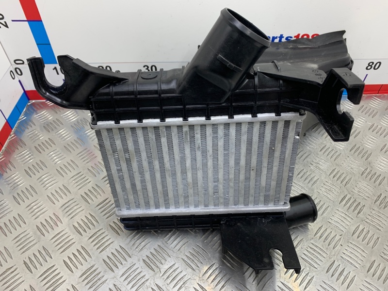 Радиатор охлаждения левый L9 2022 L2E15M Радиатор охлаждения левый L9 2022 L2E15M