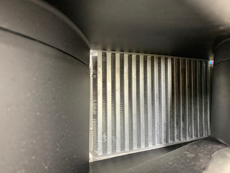 Радиатор охлаждения левый L9 2022 L2E15M Радиатор охлаждения левый L9 2022 L2E15M