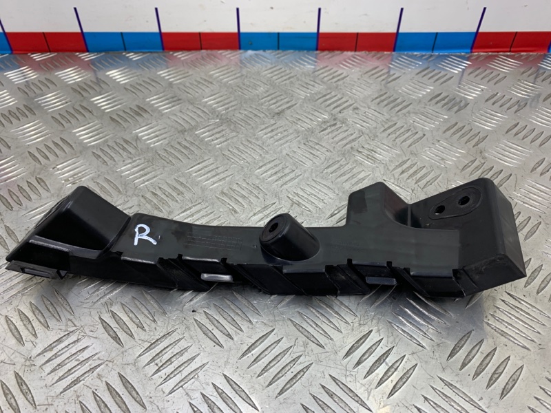 Кронштейн бампера правый L9 2022 L2E15M