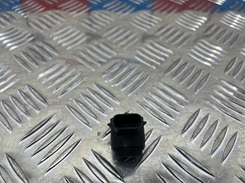 Датчик парктроника передний L9 2022 L2E15M