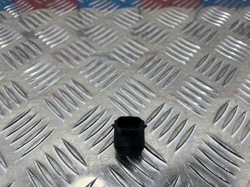 Датчик парктроника передний L9 2022 L2E15M Датчик парктроника передний L9 2022 L2E15M