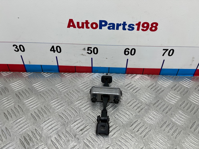 Ограничитель двери передний LX 2023 T18P