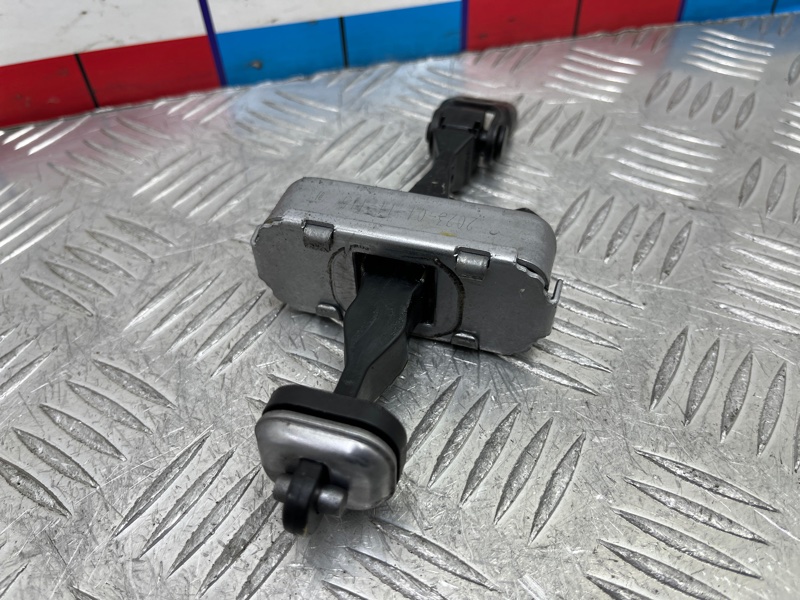 Ограничитель двери передний LX 2023 T18P