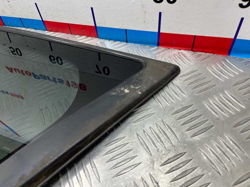 Стекло глухое заднее левое Outlander 2008 CW 4B12 Стекло глухое заднее левое Outlander 2008 CW 4B12