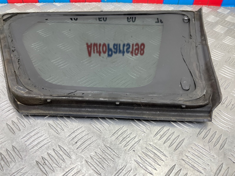 Стекло глухое заднее левое Outlander 2008 CW 4B12 Стекло глухое заднее левое Outlander 2008 CW 4B12