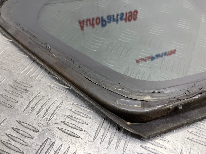 Стекло глухое заднее левое Outlander 2008 CW 4B12 Стекло глухое заднее левое Outlander 2008 CW 4B12