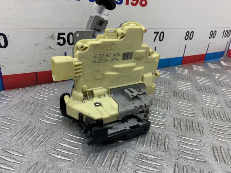 Замок двери передний левый Tiguan 2014 1 CAWA Замок двери передний левый Tiguan 2014 1 CAWA