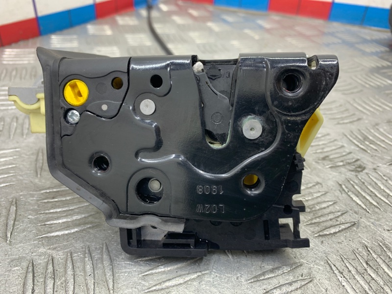 Замок двери передний левый Tiguan 2014 1 CAWA Замок двери передний левый Tiguan 2014 1 CAWA