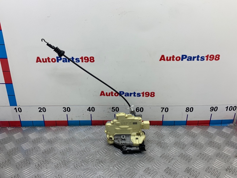 Замок двери передний правый Volkswagen Tiguan 2014 1 CAWA 3C2837016A контрактная