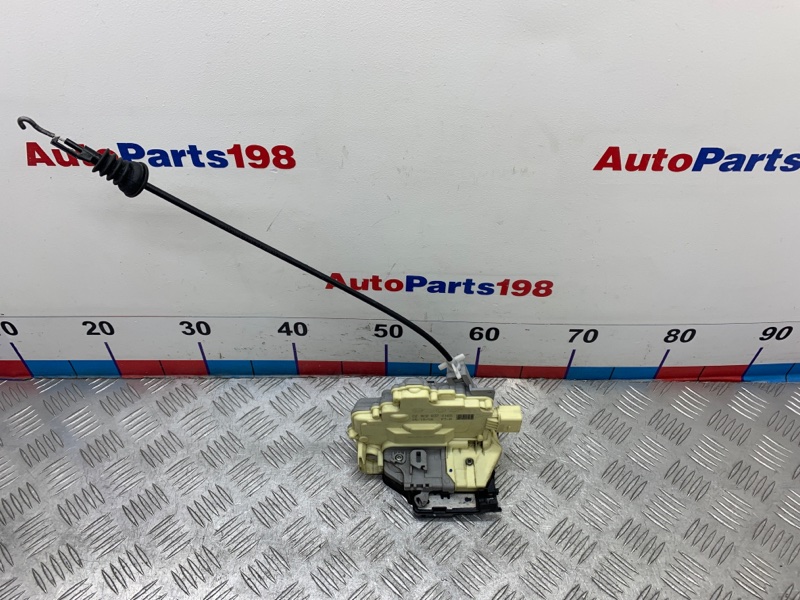Замок двери передний правый Tiguan 2014 1 CAWA