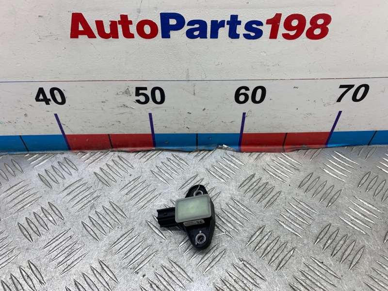 Запчасть датчик airbag передний Volkswagen Tiguan 2015 1 CAWA 5N0959354 контрактная Датчик airbag передний Volkswagen Tiguan 2015 1 CAWA 5N0959354 контрактная