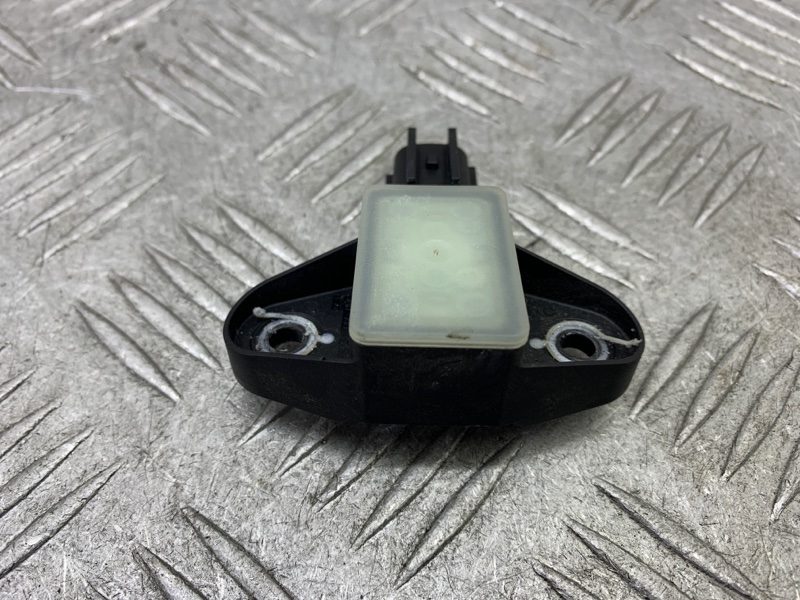 Датчик airbag передний Tiguan 2015 1 CAWA Датчик airbag передний Tiguan 2015 1 CAWA