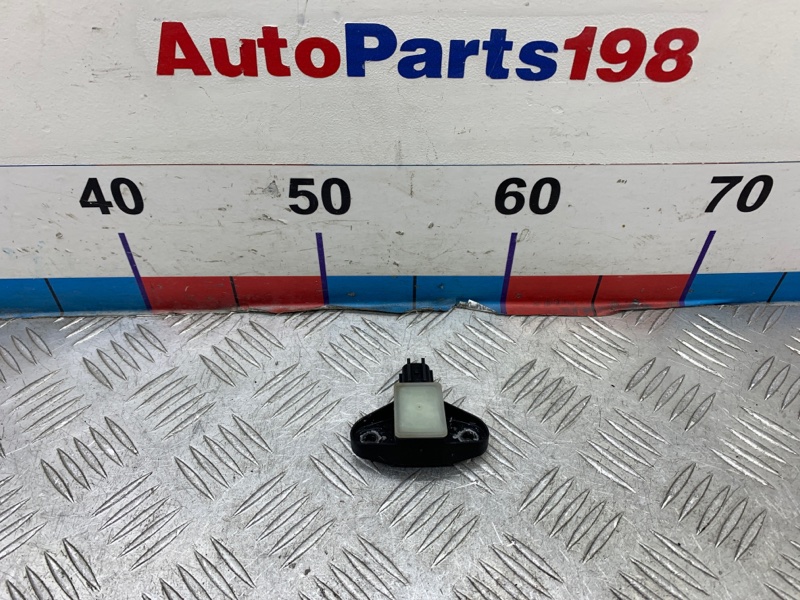 Датчик airbag передний Tiguan 2015 1 CAWA