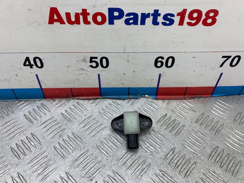 Датчик airbag передний Tiguan 2015 1 CAWA