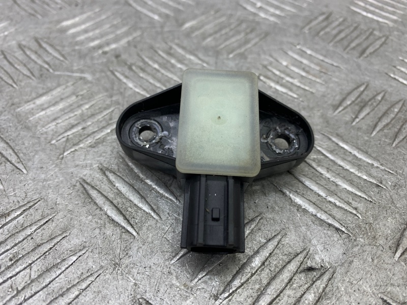 Датчик airbag передний Tiguan 2015 1 CAWA