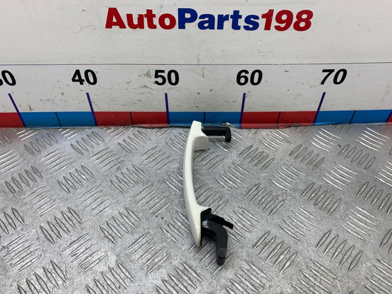 Ручка двери наружная передняя левая Tiguan 2008 1 CAWA