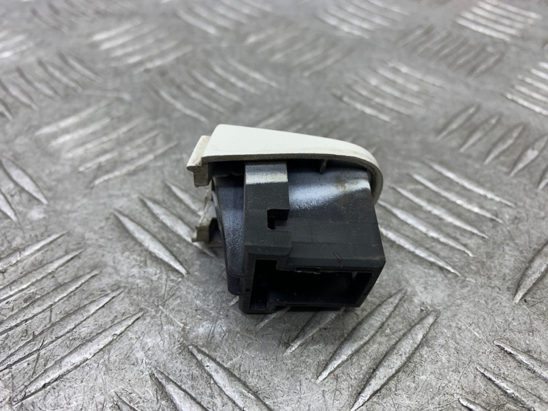 Накладка ручки задняя Tiguan 2008 1 CAWA Накладка ручки задняя Tiguan 2008 1 CAWA