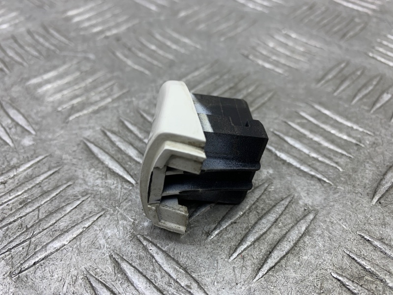 Накладка ручки задняя Tiguan 2008 1 CAWA Накладка ручки задняя Tiguan 2008 1 CAWA