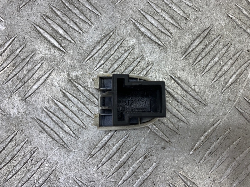 Накладка ручки задняя Tiguan 2008 1 CAWA Накладка ручки задняя Tiguan 2008 1 CAWA