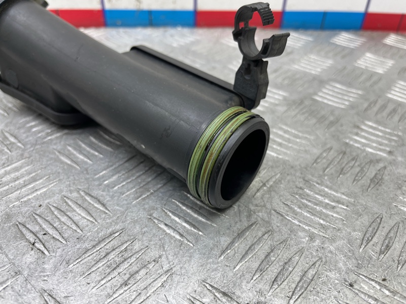 Патрубок интеркулера Polo 2011 Mk5 CAVE