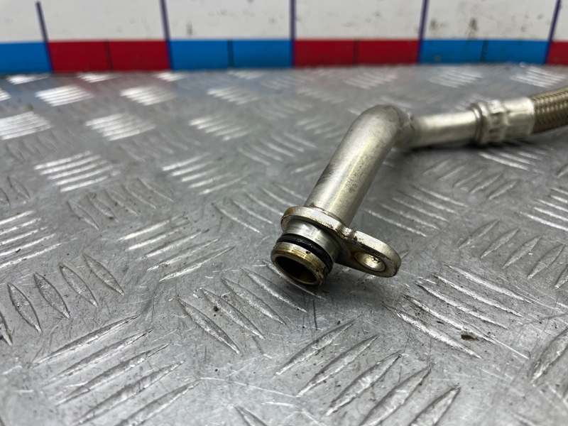 Трубка турбокомпрессора Tiguan 2009 1 NF CAVD Трубка турбокомпрессора Tiguan 2009 1 NF CAVD