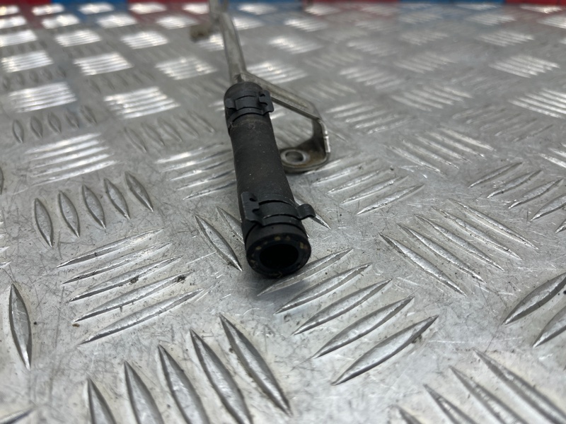 Трубка охлаждения турбины Tiguan 2011 1 NF CAXA Трубка охлаждения турбины Tiguan 2011 1 NF CAXA