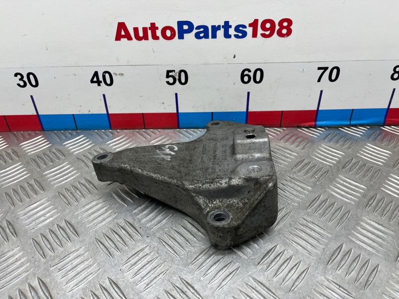 Кронштейн кпп левый Touran 2013 1T CTHA Кронштейн кпп левый Touran 2013 1T CTHA