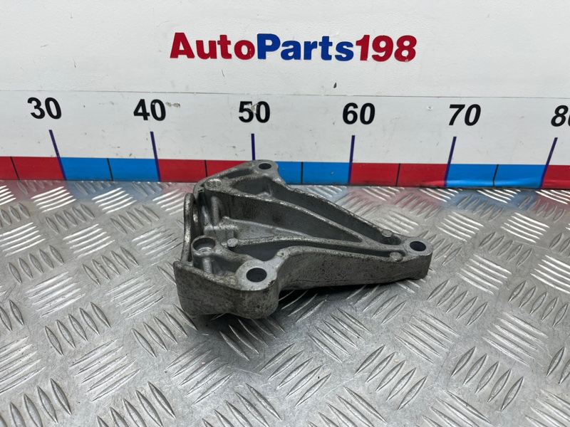 Кронштейн кпп левый Touran 2013 1T CTHA Кронштейн кпп левый Touran 2013 1T CTHA