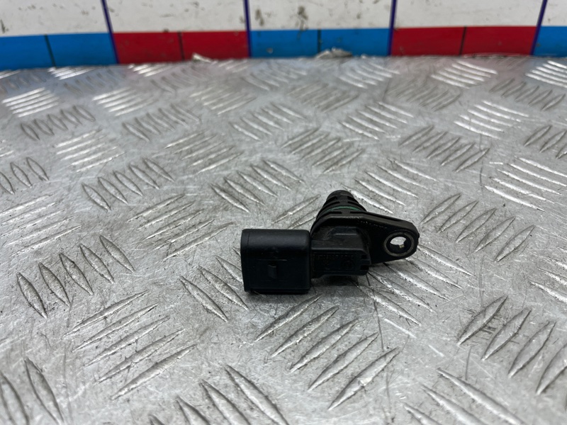 Датчик положения распредвала Polo 2009 Mk5 CBZB Датчик положения распредвала Polo 2009 Mk5 CBZB