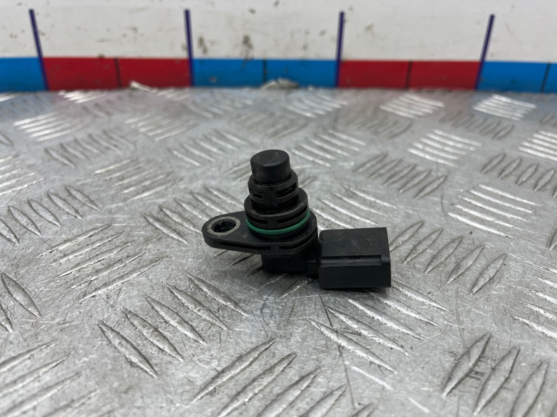 Датчик положения распредвала Tiguan 2011 1 NF CAVA