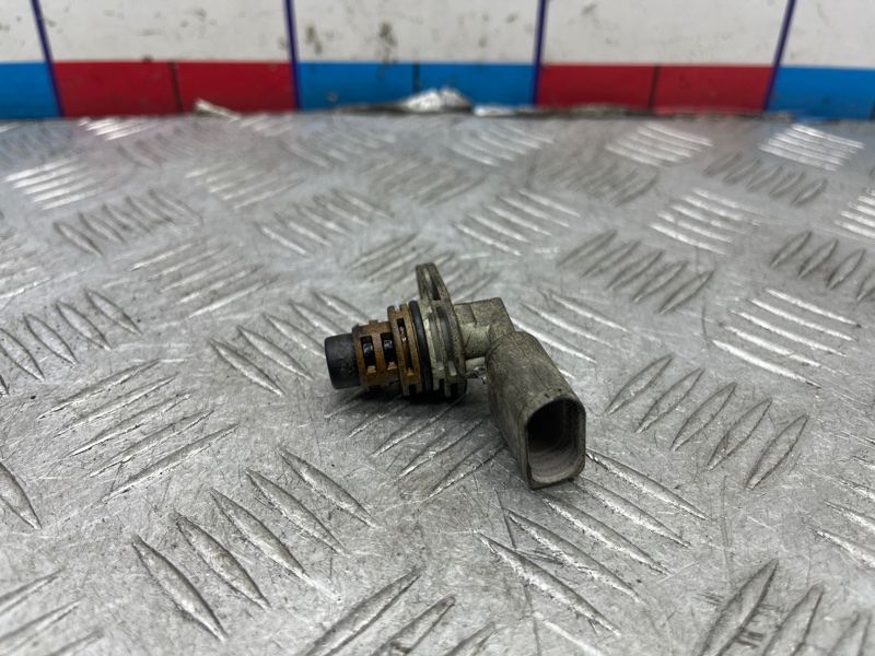 Датчик положения распредвала Volkswagen Passat B6 CAXA