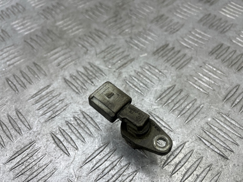 Датчик положения распредвала Passat 2008 B6 CAXA