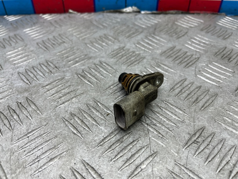 Датчик положения распредвала Tiguan 2012 1 NF CAVA