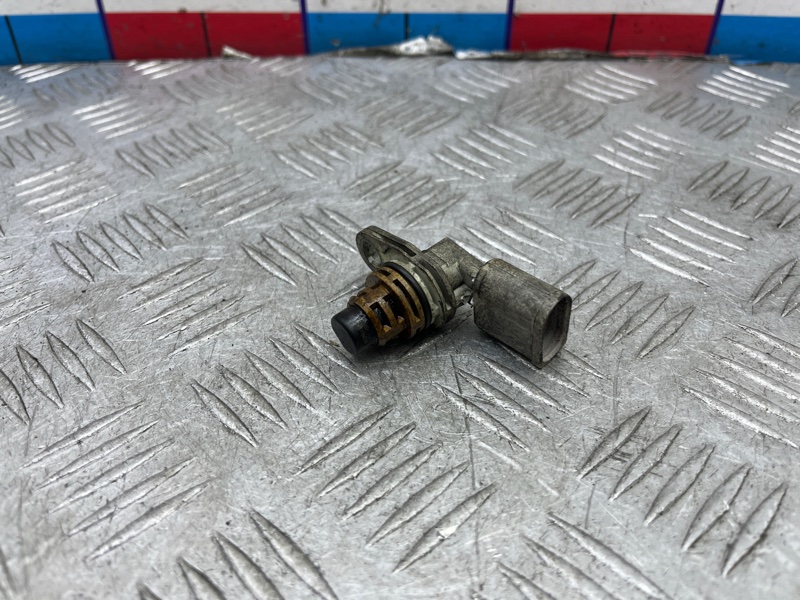 Датчик положения распредвала Tiguan 2012 1 NF CAVA